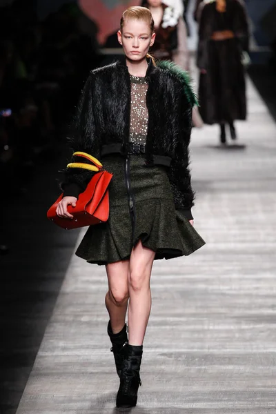 Look 20